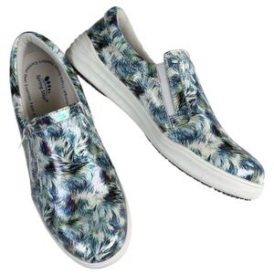 Like New Spring Step Leather Whipsie Tufts
Slip-On Sneakers Floral Size 10